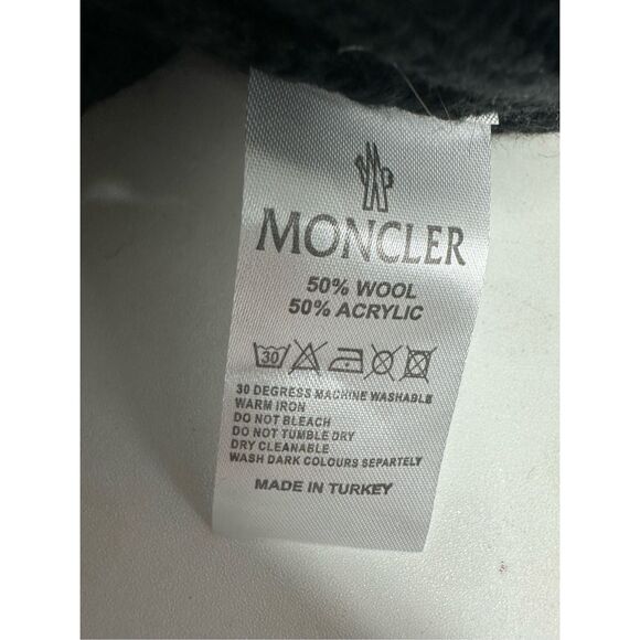 Moncler Wool Blend Beanie Hat Black Fur Pompon Logo One Size Adult - Picture 6 of 6